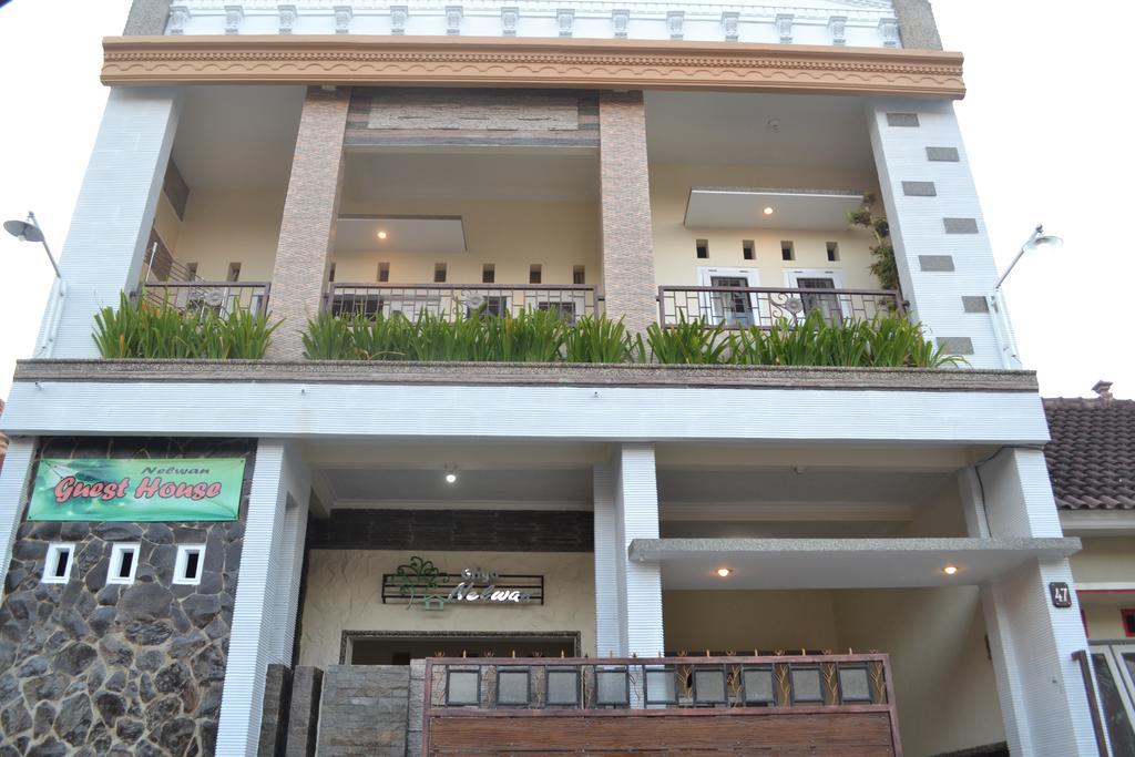 Griya Nelwan Guest House Маланг Экстерьер фото